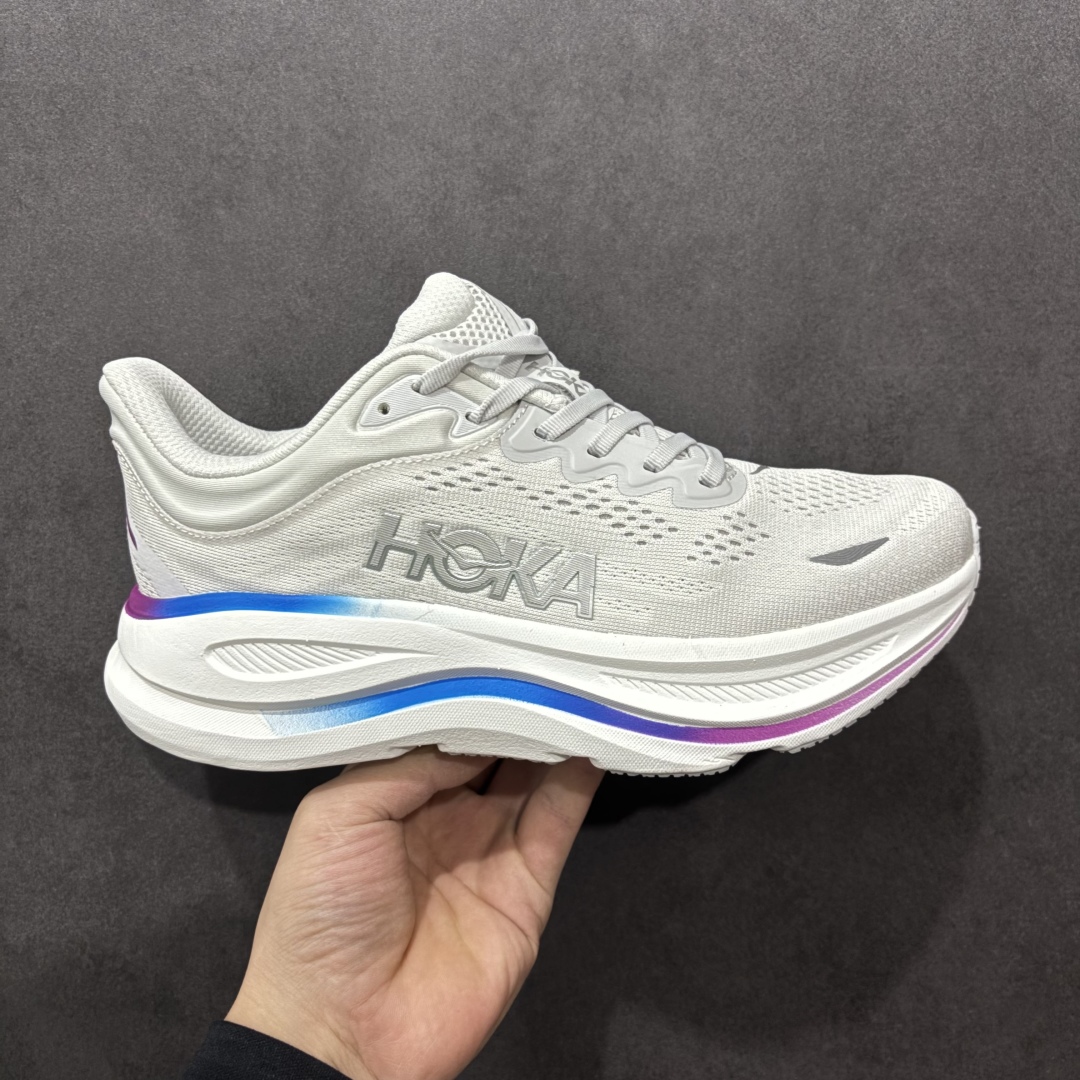  
HOKA BONDI 9 邦迪9代 高品质 原材料开发 鞋面采用特别透气的工程网布  中底还是HOK