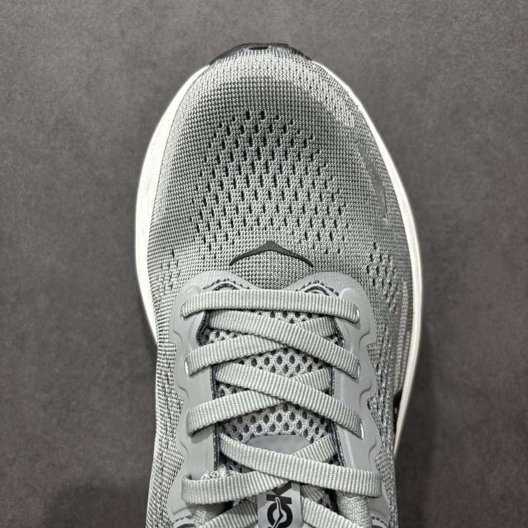  
HOKA BONDI 9 邦迪9代 高品质 原材料开发 鞋面采用特别透气的工程网布  中底还是HOK
