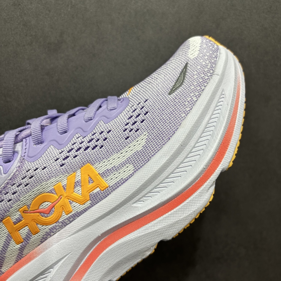  
HOKA BONDI 9 邦迪9代 高品质 原材料开发 鞋面采用特别透气的工程网布  中底还是HOK