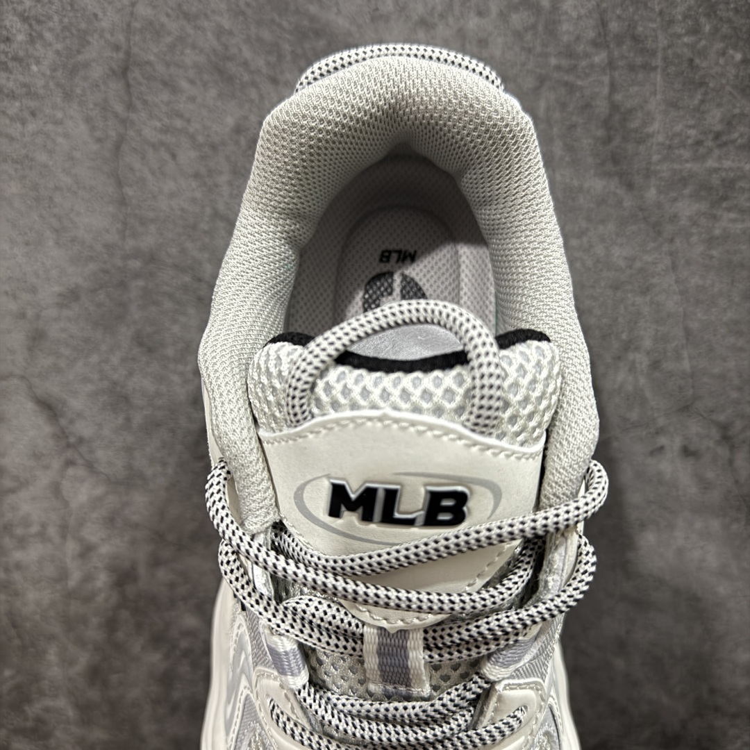 图片[8]-【纯原版】MLB Winner Chunky 25新款 NY百搭舒适休闲潮流运动厚底增高 防滑耐磨 低帮 老爹鞋 男女同款 银色 潮流厚底时尚街头赛博老爹鞋 MLB官方同步出货 虞书欣等众多潮流明星同款 高弹双层MD大底 原楦原档案数据开发版型（完美鞋头弧度/后套收口效果🆚市面文案版本‼️） 原厂立体填充鞋舌海绵 中底注胶孔原数据开发模具大底原厂转印标市面上唯一纯原版本 原材料打造 内增高6cm 原厂1：1模具开发 原厂进口纳米材质 原厂 全套手提袋 原盒雷射防伪标包装 天猫订单品质 官网尺码：35 36 36.5 37.5 38 38.5 39 40 40.5 41 42 42.5 43 44 45-选品中心