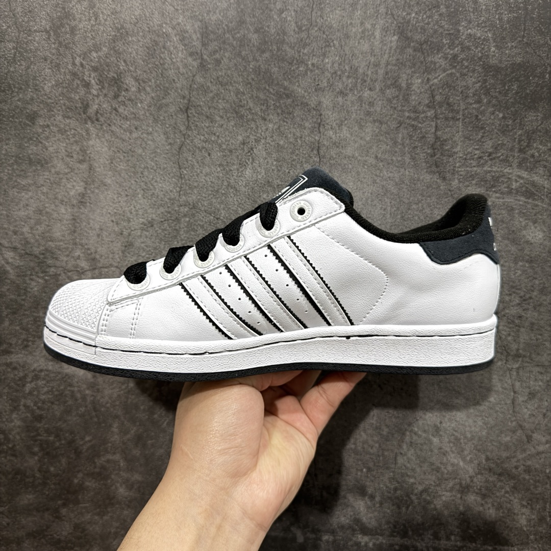  
【纯原】Adidas originals superstar 贝壳头 白黑
采用全新头层拼接皮革材质