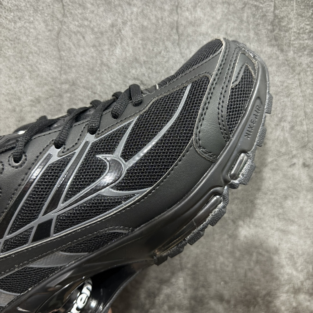 图片[6]-【外贸版】Supreme x Nike Shox Ride 2 SP联名扣篮系列休闲运动鞋.时尚男女篮球鞋缓震慢跑鞋 DN1615 101 Shox系列 舒适与时尚的完美结合，这款现代经典之作，凭借脚跟下方的四个支撑柱和前脚掌的Max Air技术，提供卓越的响应性缓震。鞋面采用真皮与合成革的混合材料，柔软且耐用。此外，鞋身的网眼材料和脚踝周围的通风孔得到了增强，能够保持脚部的凉爽。泡绵中底，橡胶外底。 货号： DN1615-200 尺码： 40-46 编码： T260270-选品中心