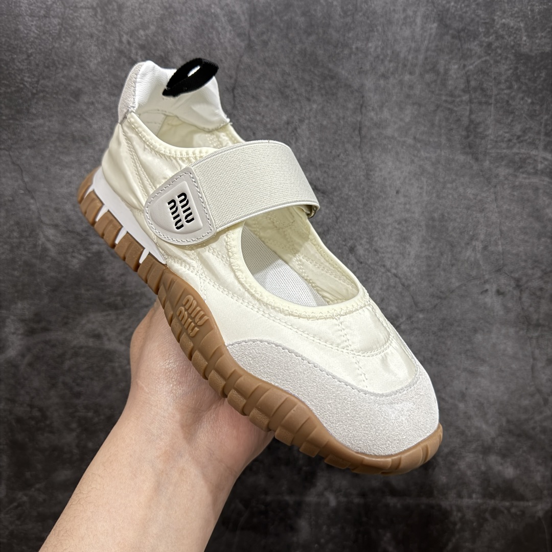360  【广东纯原版本】Miumiu 25ss Tyre系列春夏新款 饼干鞋 阿甘鞋休闲运动鞋