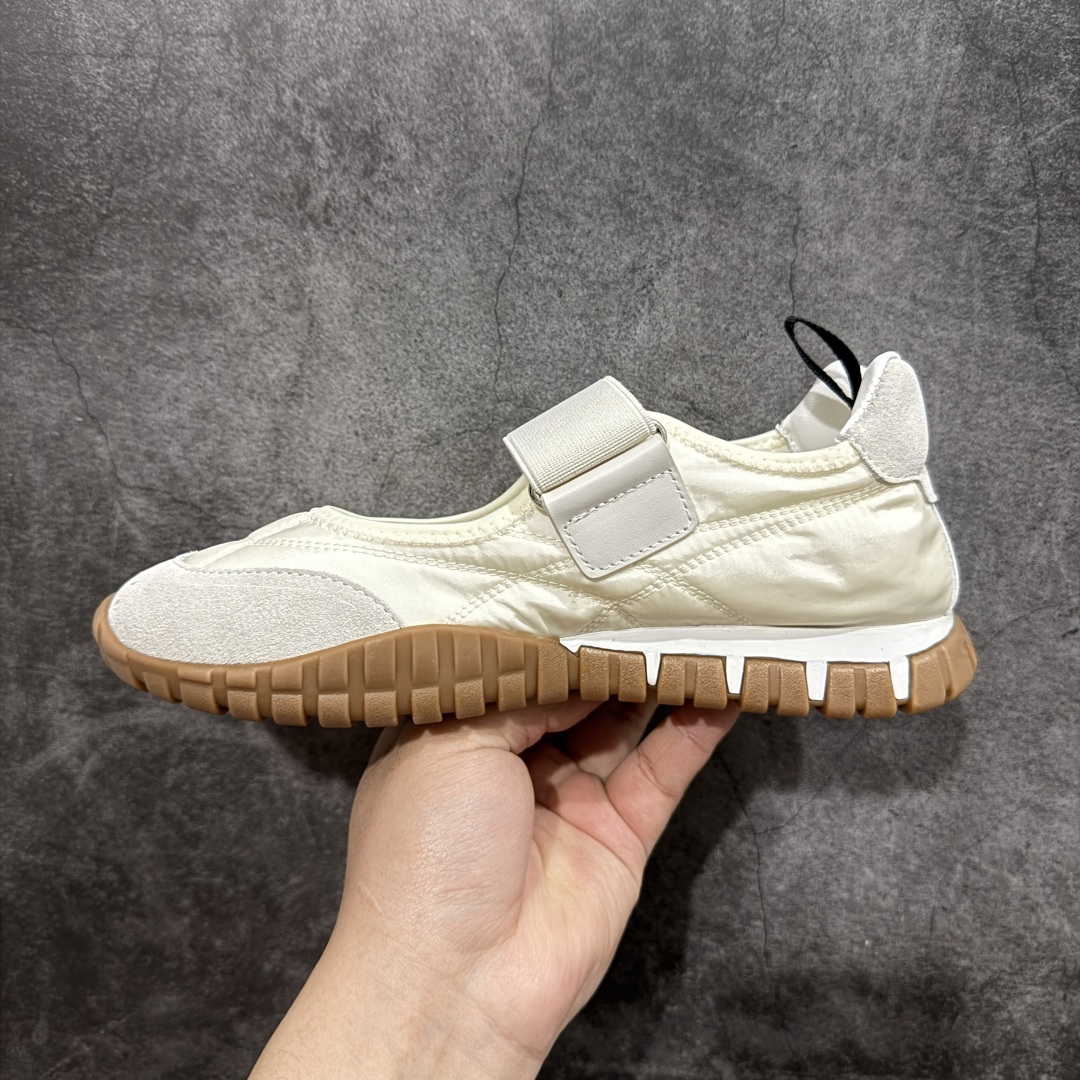 360  【广东纯原版本】Miumiu 25ss Tyre系列春夏新款 饼干鞋 阿甘鞋休闲运动鞋