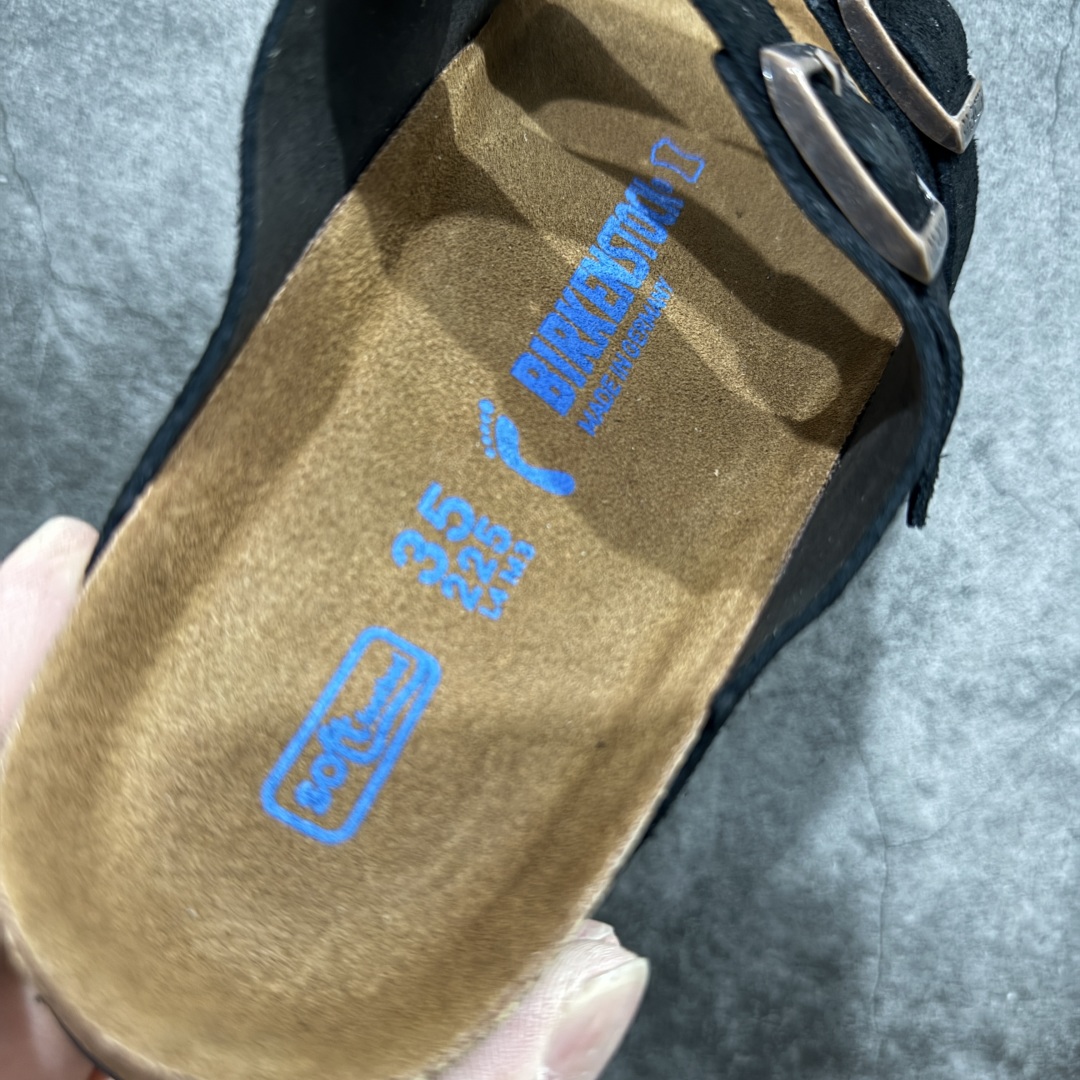 图片[7]-【DC纯原】Birkenstock Arizona 系列勃肯皮革绒面双扣时尚凉拖鞋 牛皮绒面革质地柔软 搭配可调节鞋扣提升穿着舒适度 人体工学设计分散脚部压力 保护脚踝 软木乳胶鞋床具有一定的收缩性 长时间穿着后能贴合脚型 EVA鞋底回弹性和抗张性力高 具有良好的防震、缓冲性 四季皆宜 柔软的鞋床采用额外的泡沫缓冲层 提供额外的舒适感和全天支撑 全网独家首发 源于德国的严谨工艺 牛巴戎面 中层松木 EVA 三层组合大底 优质牛皮面料五金扣 出口订单 尺码：35-44-选品中心