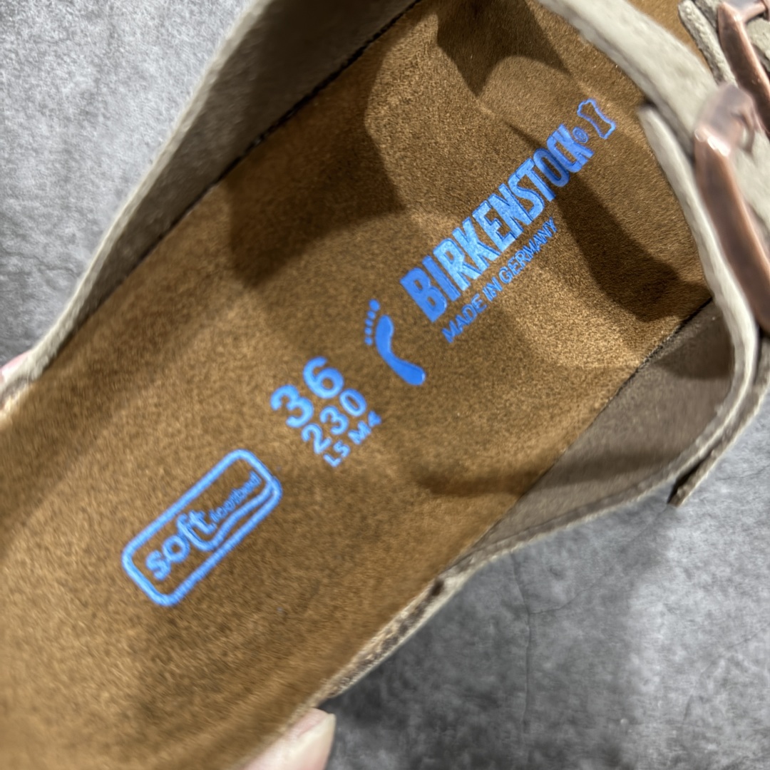 图片[7]-【DC纯原】Birkenstock Arizona 系列勃肯皮革绒面双扣时尚凉拖鞋 牛皮绒面革质地柔软 搭配可调节鞋扣提升穿着舒适度 人体工学设计分散脚部压力 保护脚踝 软木乳胶鞋床具有一定的收缩性 长时间穿着后能贴合脚型 EVA鞋底回弹性和抗张性力高 具有良好的防震、缓冲性 四季皆宜 柔软的鞋床采用额外的泡沫缓冲层 提供额外的舒适感和全天支撑 全网独家首发 源于德国的严谨工艺 牛巴戎面 中层松木 EVA 三层组合大底 优质牛皮面料五金扣 出口订单 尺码：35-44-选品中心