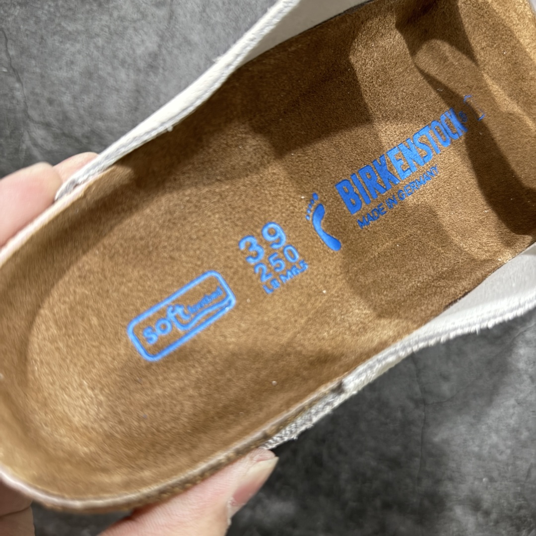 图片[7]-【DC纯原】Birkenstock Arizona 系列勃肯皮革绒面双扣时尚凉拖鞋 牛皮绒面革质地柔软 搭配可调节鞋扣提升穿着舒适度 人体工学设计分散脚部压力 保护脚踝 软木乳胶鞋床具有一定的收缩性 长时间穿着后能贴合脚型 EVA鞋底回弹性和抗张性力高 具有良好的防震、缓冲性 四季皆宜 柔软的鞋床采用额外的泡沫缓冲层 提供额外的舒适感和全天支撑 全网独家首发 源于德国的严谨工艺 牛巴戎面 中层松木 EVA 三层组合大底 优质牛皮面料五金扣 出口订单 尺码：35-44-选品中心