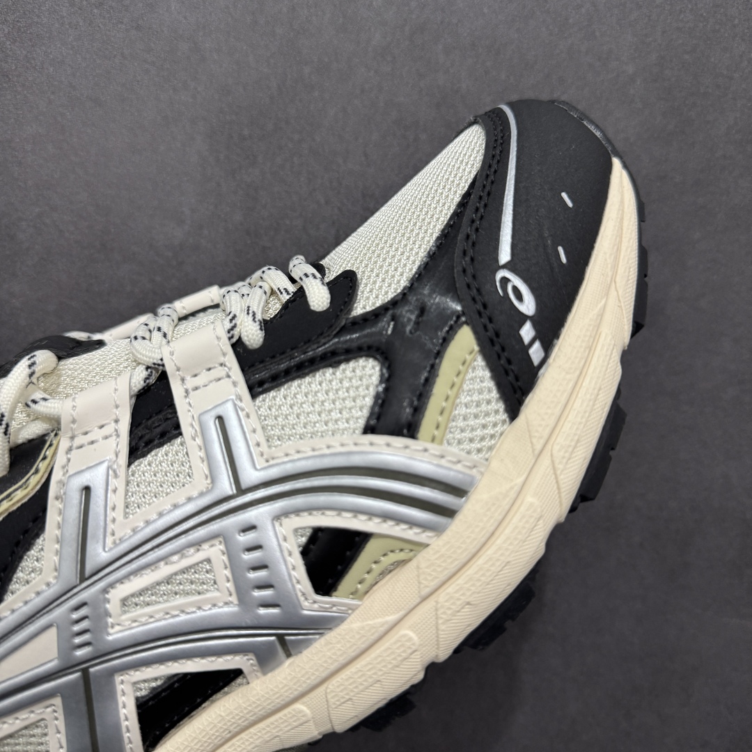 200  Asics GEL- NUNOBIKI  亚瑟士户外风低帮休闲运动跑步鞋