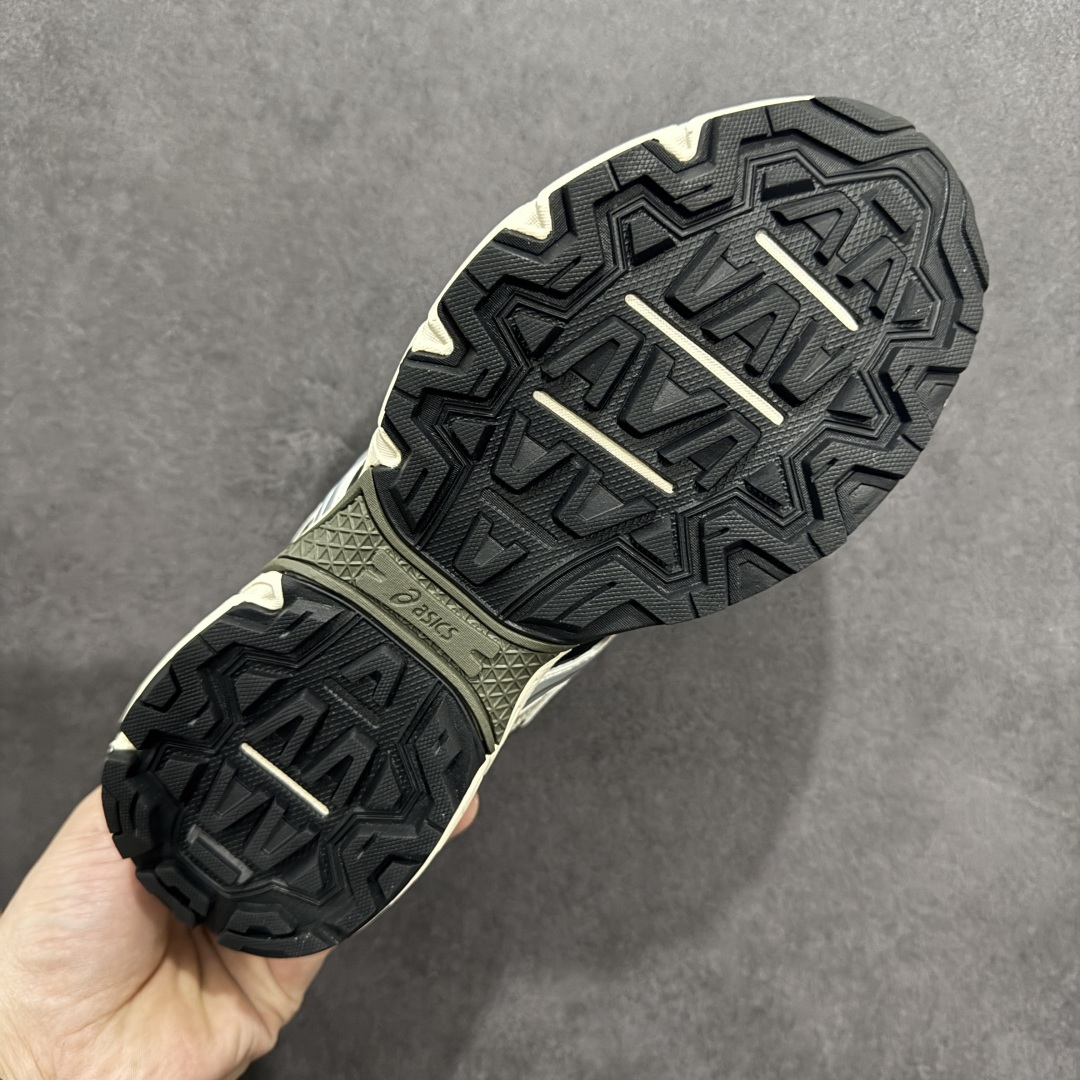 200  Asics GEL- NUNOBIKI  亚瑟士户外风低帮休闲运动跑步鞋
