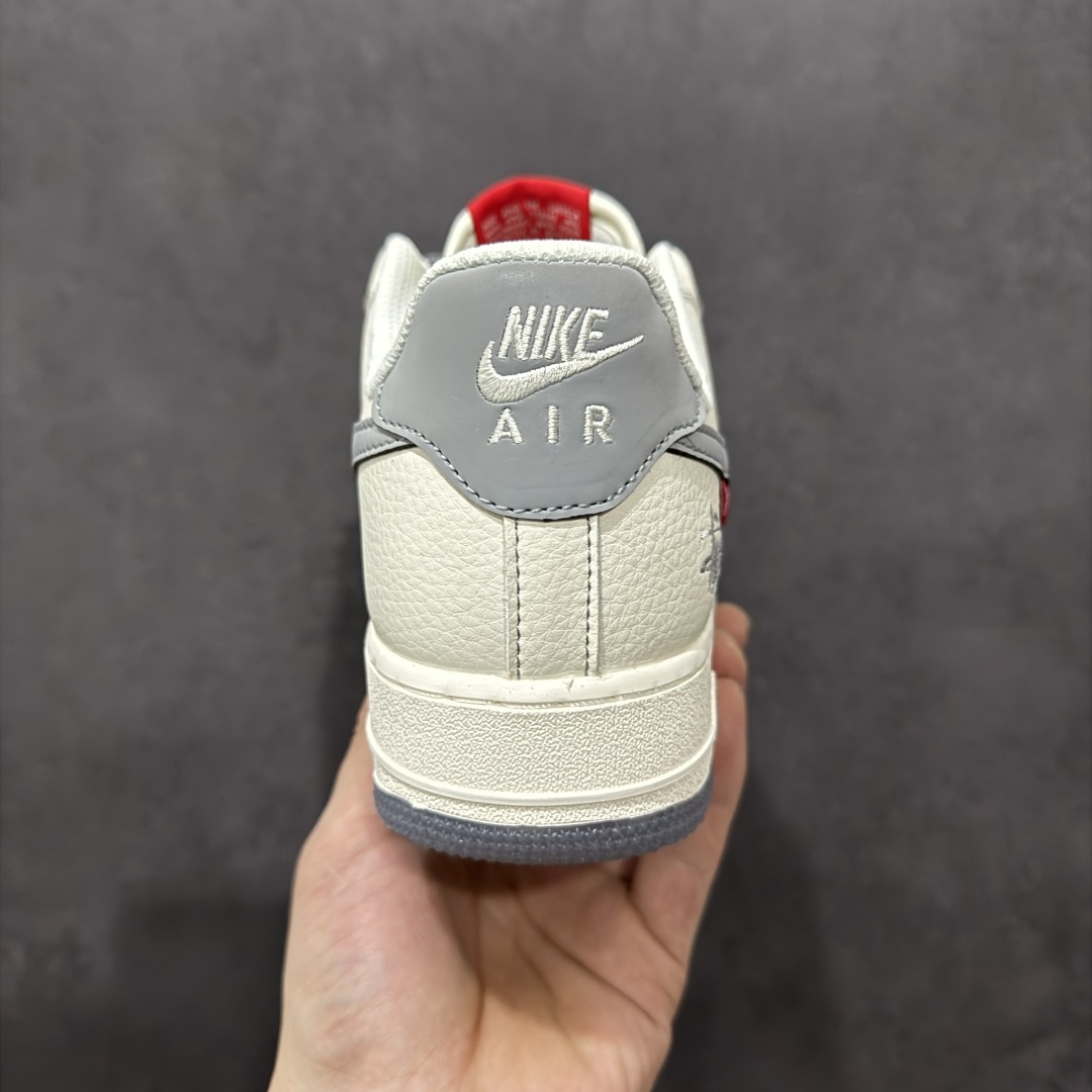 260  【定制版】Nike Air Force 1'07 Low 斯图西联名 双拼灰勾 空军一号低帮休闲板鞋 HH7518-037
