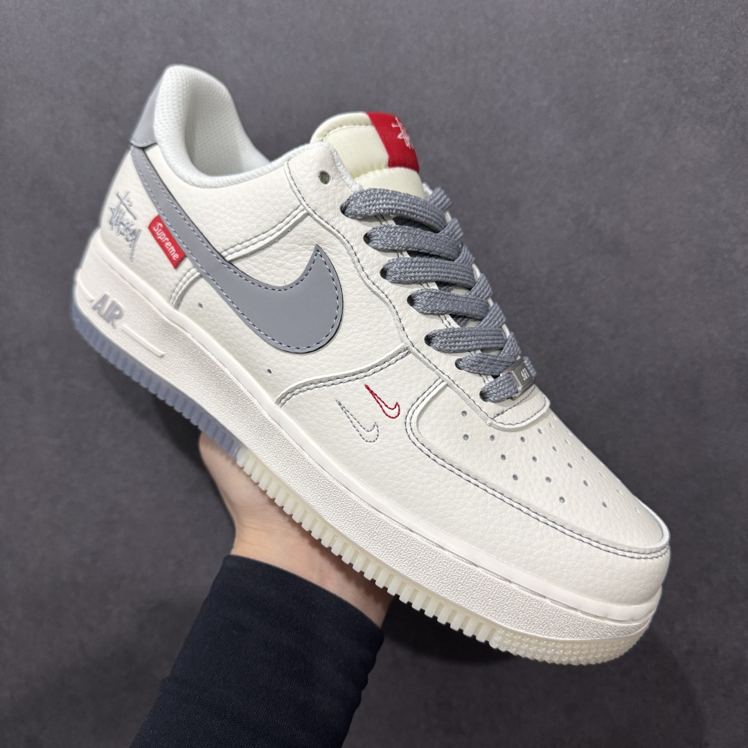 260  【定制版】Nike Air Force 1'07 Low 斯图西联名 双拼灰勾 空军一号低帮休闲板鞋 HH7518-037