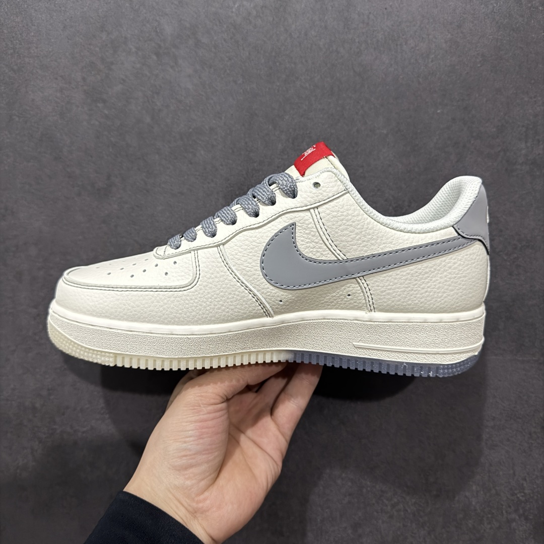 260  【定制版】Nike Air Force 1'07 Low 斯图西联名 双拼灰勾 空军一号低帮休闲板鞋 HH7518-037
