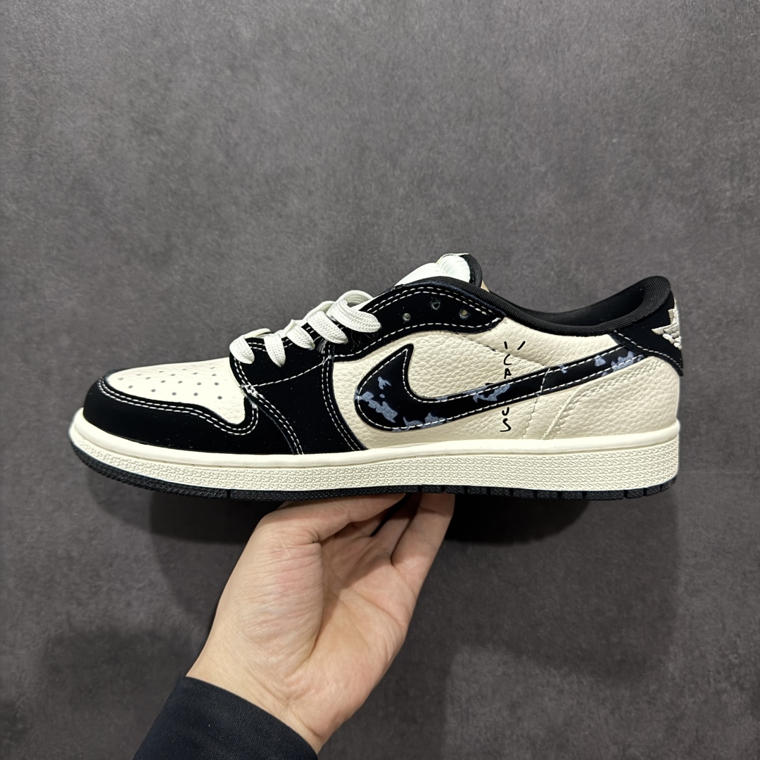 280  【定制版】Travis Scott x Fragment Design x Air Jordan 1 Low OG SP AJ1 乔1 北面联名 米黑涂鸦勾 低帮文化休闲板鞋 XS2024-021