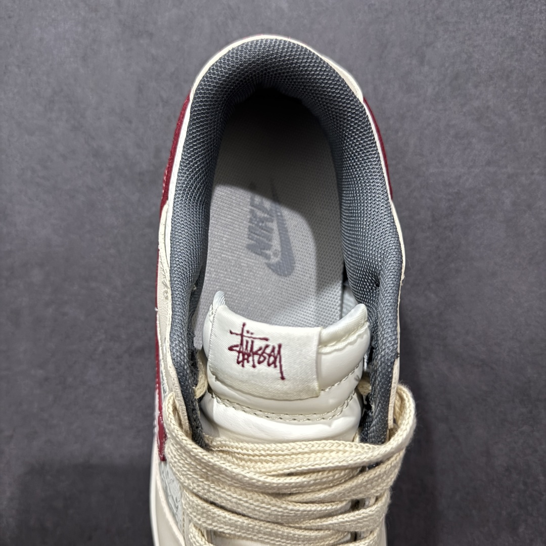 260  【定制版】Nike SB Dunk Low x Stussy 米白红小钩 JY6988-103