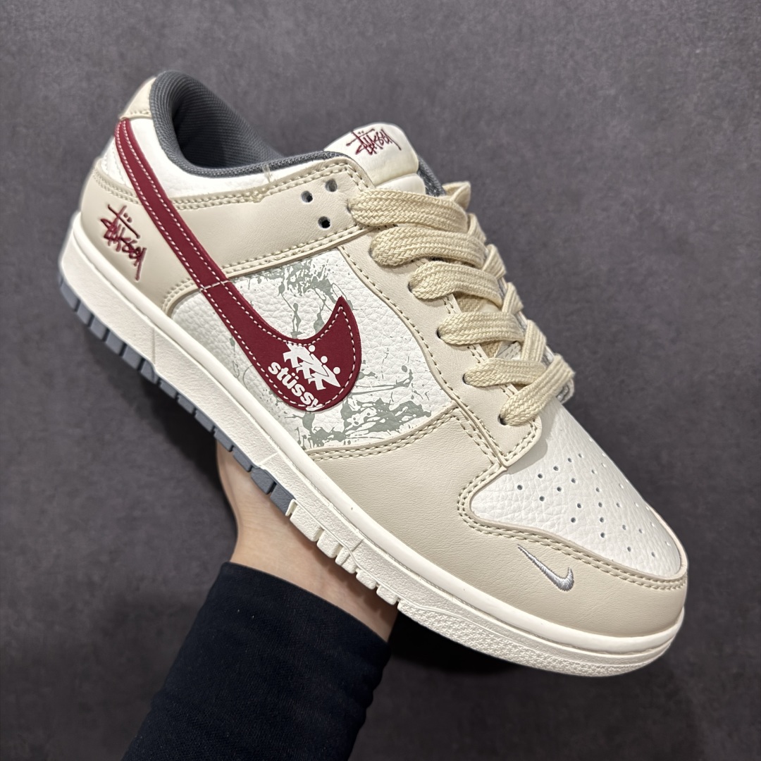 260  【定制版】Nike SB Dunk Low x Stussy 米白红小钩 JY6988-103