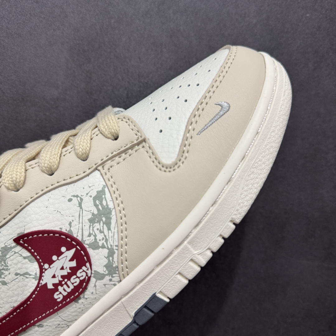 260  【定制版】Nike SB Dunk Low x Stussy 米白红小钩 JY6988-103