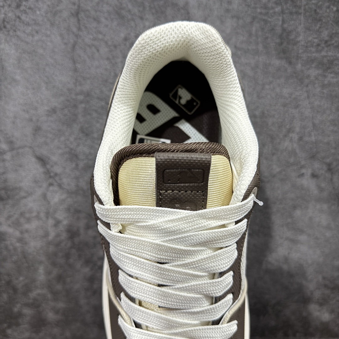 图片[8]-【纯原订单】MLB Chunky Liner Basic NY复古印花学长鞋系列低帮轻量增高厚底百搭休闲运动慢跑鞋板鞋 Korea韩国联名NY美国榄球纽约洋基队限定 市场第一梯队品质 韩国代购版本 MLB专用菱形双针中底布 重点细节中底布带注胶孔 原厂NFC感应吊牌 支持鉴定 一个两位数 原盒原标 全套原楦原纸板原厂数据开发 中韩文保养标贴 绿色防霉片 平台代购专供 独家一比一RB+MD组合大底 高频后跟小人Logo精准对位立体饱满 正确网布加超迁鞋面 转印中底走线紧密 转印Logo工艺表层防刮不掉色 尺码：36 36.5 37.5 38 38.5 39 40 40.5 41 42 42.5 43 44 44.5 45-选品中心