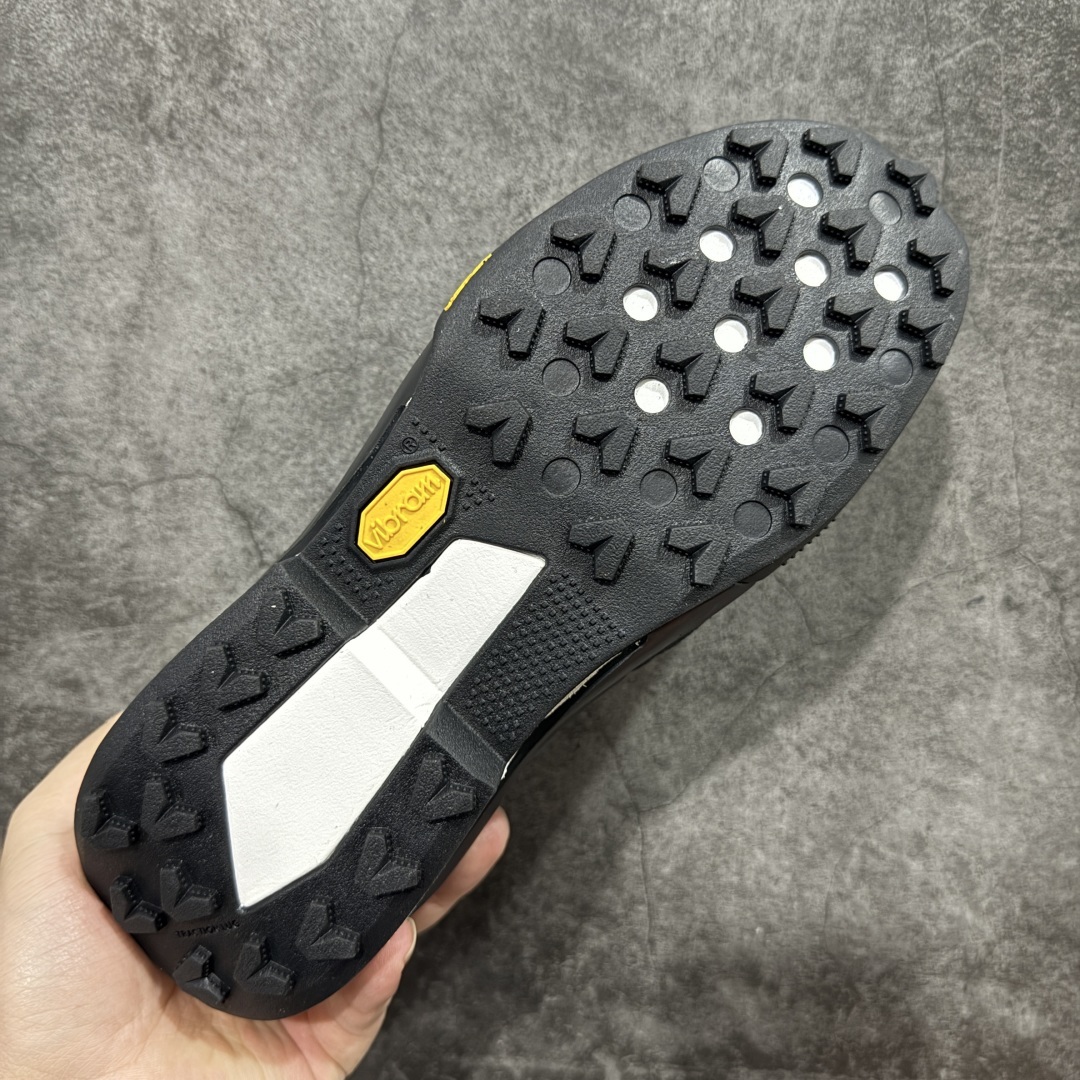 【纯原版】Sacai x Nike Zegamadome SP 联名款 机能风休闲运动鞋 HQ861
