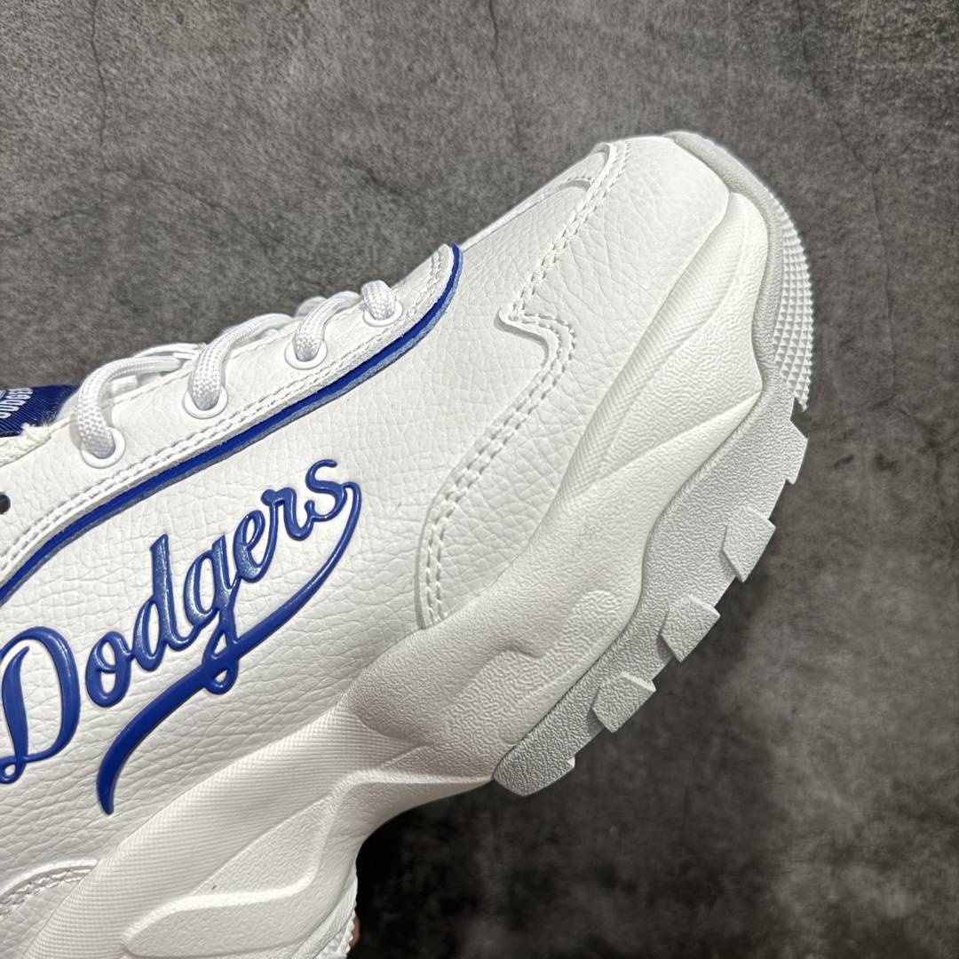 图片[6]-【纯原版】韩国洋基队NY大标潮流老爹鞋 MLB小白鞋市面上唯一顶级纯原版本 原材料打造 原楦原档案数据开发版型 完美鞋头弧度/后套收口效果🆚市面文案版本‼️ 原厂立体填充鞋舌海绵 中底注胶孔原数据开发模具大底原厂转印标 ins 抖音 快手 小红书网红老爹鞋 韩国洋基队NY大标潮流老爹鞋 内增高6cm 原厂1：1模具开发 原厂进口纳米材质 原厂 全套手提袋 原盒雷射防伪标包装 天猫订单品质 官网尺码35 36 36.5 37.5 38 38.5 39 40 40.5 41 42 42.5 43 44 45-选品中心