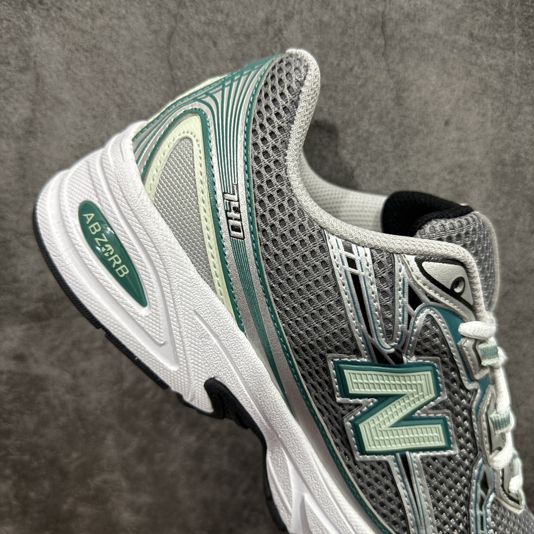 200  New Balance NB740系列复古老爹风休闲运动慢跑鞋   U740NC2