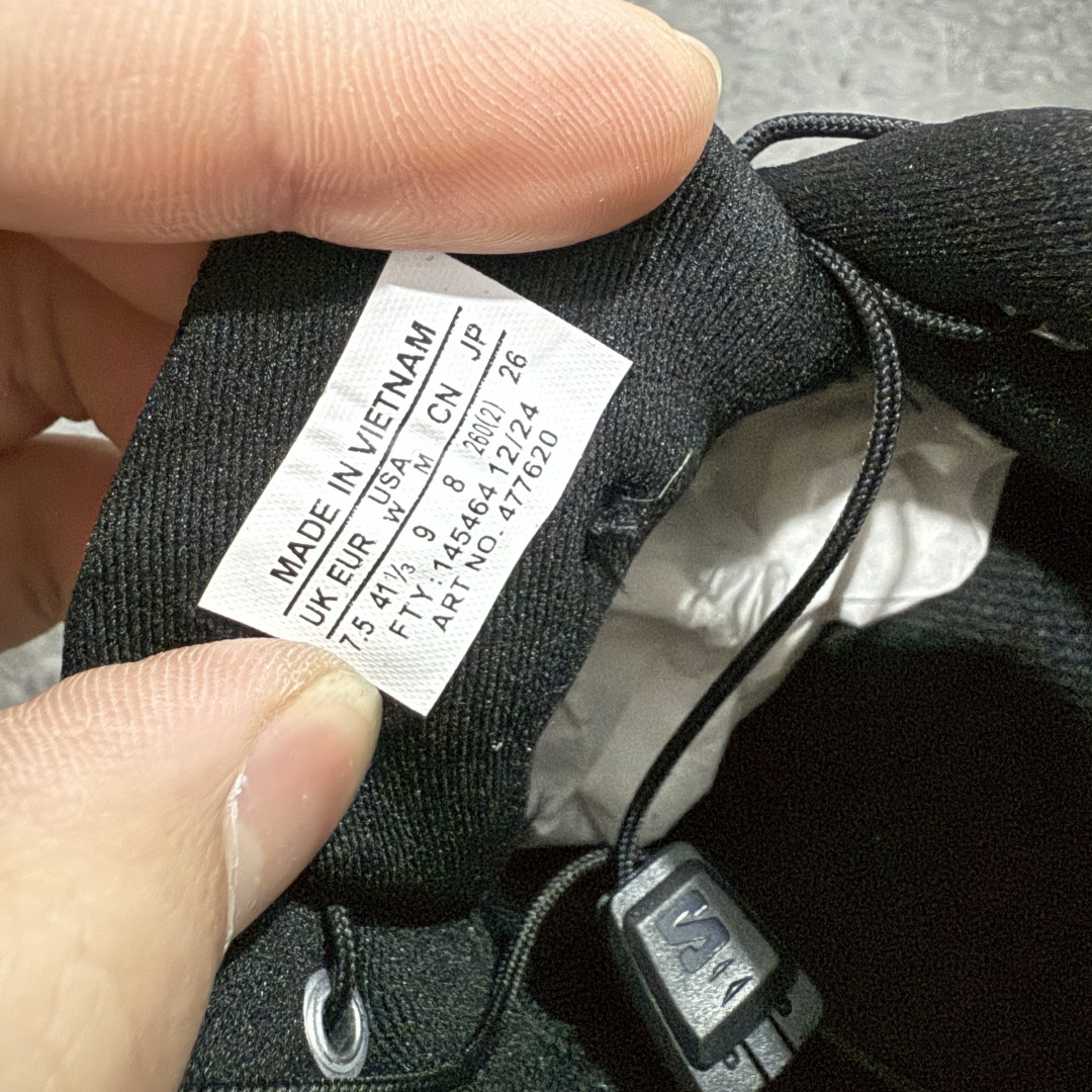 图片[7]-【绿x版】Salomon 萨洛蒙XT-Whisper 户外 休闲 运动鞋 跑鞋 477620 原版购入开发 做货 Salomon 对 XT-WHISPER 鞋面设计进行了升级，以多种鞋面材质，构造了丰富的鞋面层次，为鞋款增添摩登现代感。鞋款独特的波浪形 Sensifit系统设计勾勒出鞋身的流动感线条，并结合标志性的Quicklace™ 快速系带系统，保障全鞋舒适包裹感。结合 Contagrip® 大底，在保留鞋款功能性的同时多维度诠释城市户外型格 配送专柜精美包装🛍📦 面料 ： 原版定制进口网面+牛皮 内里 ： 原版进口透气网里 鞋底 ： 原版开模防滑橡胶材质 底厚 ：3.5CM 尺码： 36-46-选品中心