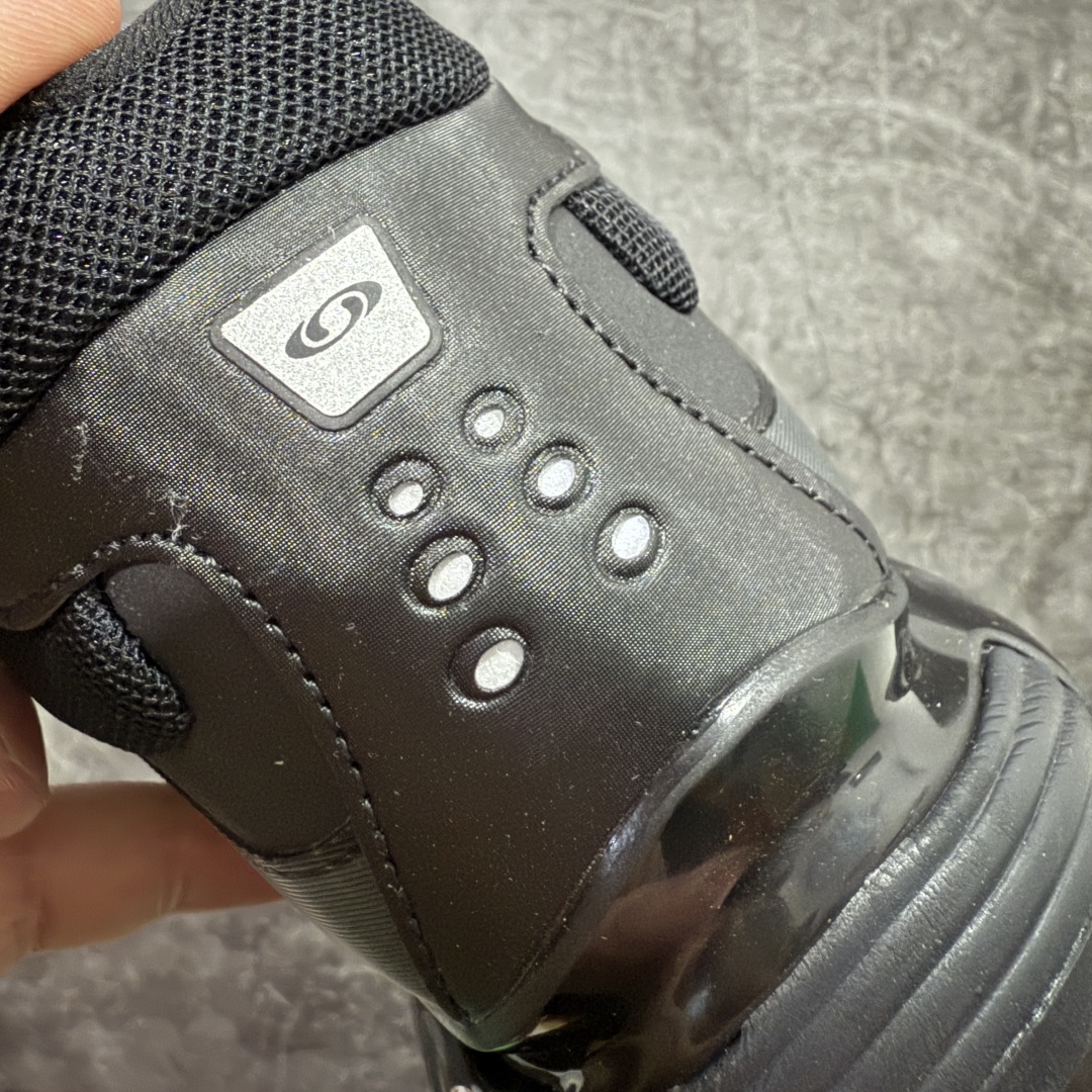 图片[2]-【绿x版】Salomon 萨洛蒙XT-Whisper 户外 休闲 运动鞋 跑鞋 477620 原版购入开发 做货 Salomon 对 XT-WHISPER 鞋面设计进行了升级，以多种鞋面材质，构造了丰富的鞋面层次，为鞋款增添摩登现代感。鞋款独特的波浪形 Sensifit系统设计勾勒出鞋身的流动感线条，并结合标志性的Quicklace™ 快速系带系统，保障全鞋舒适包裹感。结合 Contagrip® 大底，在保留鞋款功能性的同时多维度诠释城市户外型格 配送专柜精美包装🛍📦 面料 ： 原版定制进口网面+牛皮 内里 ： 原版进口透气网里 鞋底 ： 原版开模防滑橡胶材质 底厚 ：3.5CM 尺码： 36-46-选品中心