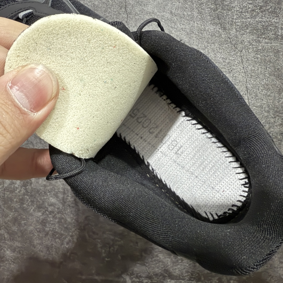 图片[9]-【绿x版】Salomon 萨洛蒙XT-Whisper 户外 休闲 运动鞋 跑鞋 477620 原版购入开发 做货 Salomon 对 XT-WHISPER 鞋面设计进行了升级，以多种鞋面材质，构造了丰富的鞋面层次，为鞋款增添摩登现代感。鞋款独特的波浪形 Sensifit系统设计勾勒出鞋身的流动感线条，并结合标志性的Quicklace™ 快速系带系统，保障全鞋舒适包裹感。结合 Contagrip® 大底，在保留鞋款功能性的同时多维度诠释城市户外型格 配送专柜精美包装🛍📦 面料 ： 原版定制进口网面+牛皮 内里 ： 原版进口透气网里 鞋底 ： 原版开模防滑橡胶材质 底厚 ：3.5CM 尺码： 36-46-选品中心