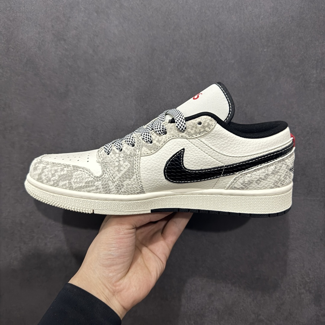 280  【定制版】Air Jordan 1 Low AJ1 乔1蛇年限定 双拼黑蛇鳞 高端定制 低帮复古篮球鞋 SJ9950-055