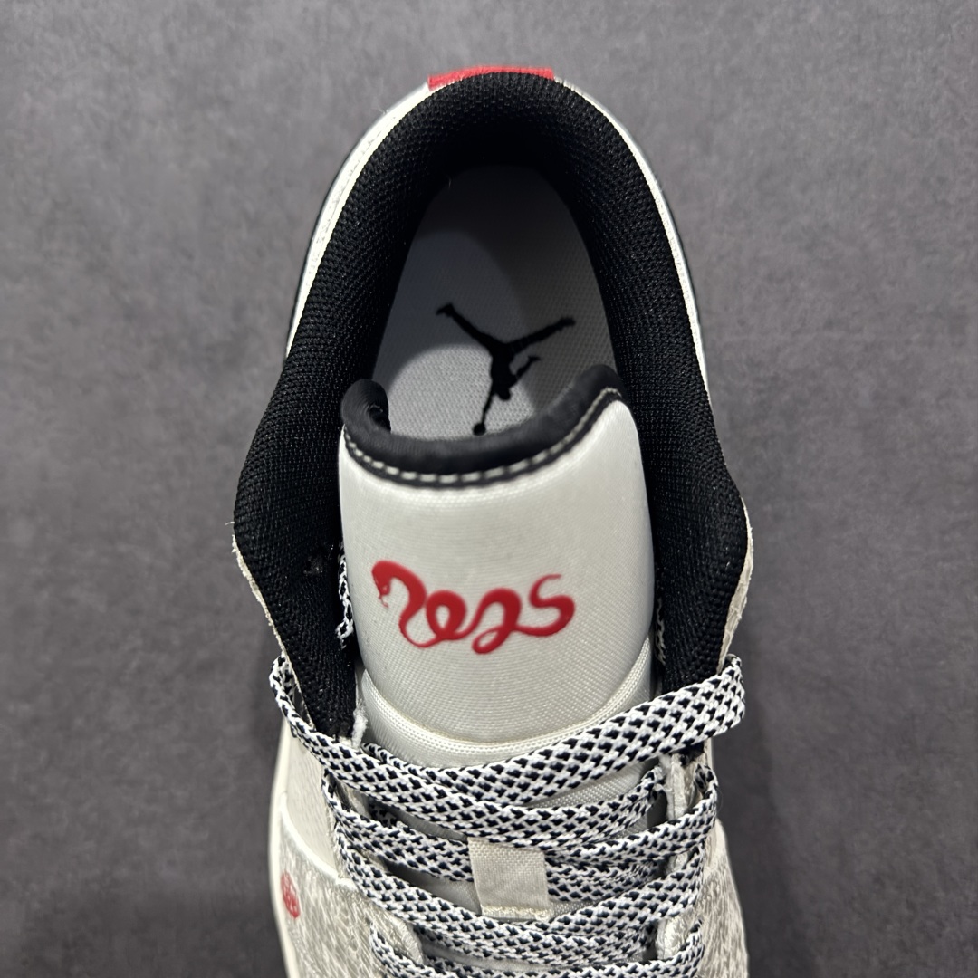 280  【定制版】Air Jordan 1 Low AJ1 乔1蛇年限定 双拼黑蛇鳞 高端定制 低帮复古篮球鞋 SJ9950-055