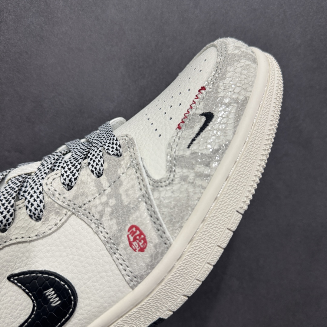 280  【定制版】Air Jordan 1 Low AJ1 乔1蛇年限定 双拼黑蛇鳞 高端定制 低帮复古篮球鞋 SJ9950-055
