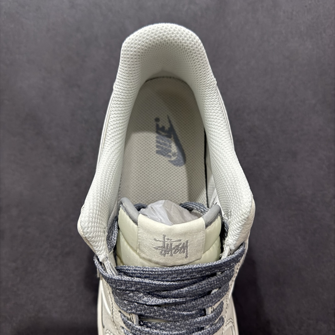 260  【定制版】Nike Air Force 1'07 Low 斯图西联名 英文灰勾 空军一号低帮休闲板鞋 HH7518-041