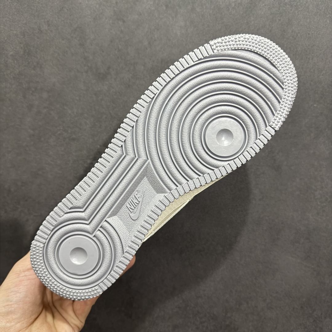 260  【定制版】Nike Air Force 1'07 Low 斯图西联名 英文灰勾 空军一号低帮休闲板鞋 HH7518-041
