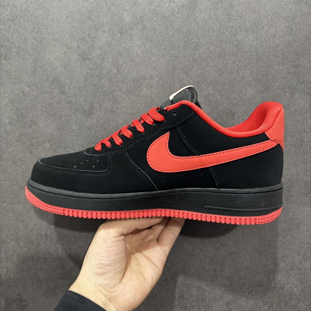 260  【定制版】Nike Air Force 1'07 Low 斯图西联名 激情橙 空军一号低帮休闲板鞋 DF0188-044