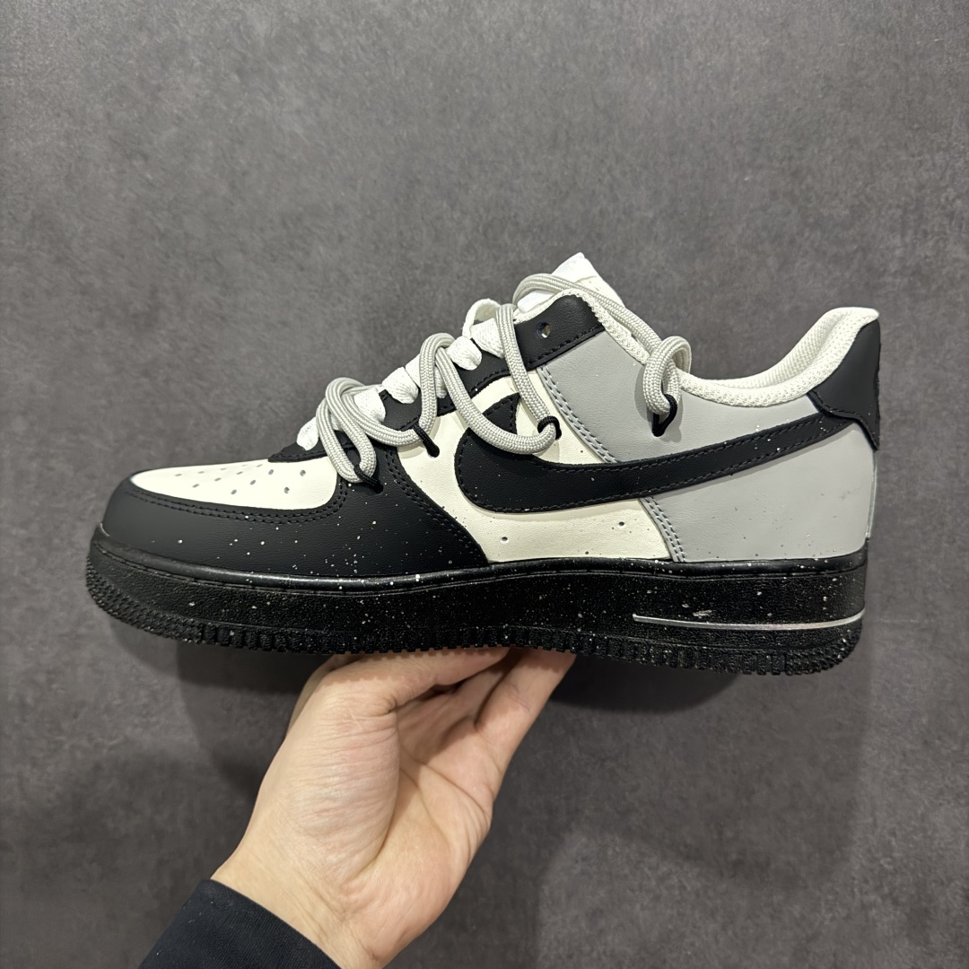 260  【定制版】Nike Air Force 1'07 Low 星际主题涂鸦手绘 空军一号低帮休闲板鞋 XV7981-476