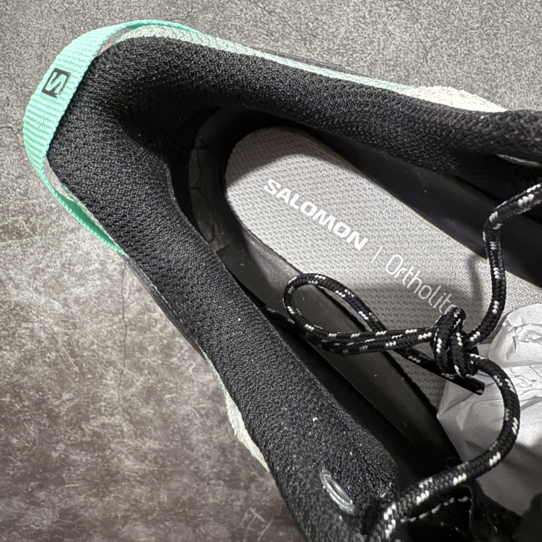 图片[8]-【绿X版】Salomon 萨洛蒙联名 X-Alp LTR系列 情侣款户外休闲运动鞋 黑色緑青色海湾绿 475961 原版购入开发 做货 这款由MM6全新演绎的X-AIp专注于其空气动力学的外观上，标志性白色与奶油色带来都市风格 鞋舌上的MM6 数字标志就像一枚手工印章，与SALOMON大胆而高科技的LOGO相得益彰 另一双则以纯粹的黑色打造，突出富质感的细节，标志性运动鞋被提炼为新的都市经典 为 SALOMON带来静谧气息 配送专柜精美包装 面料： 原版进口牛皮+透气网面 内里：原版进口透气网里 鞋底：原版开模防滑橡胶大底 底厚：4CM 尺码： 36 36.5 37.5 38 38.5 39 40 440.5 41 42 42.5 43 44 44.5 45 46-选品中心