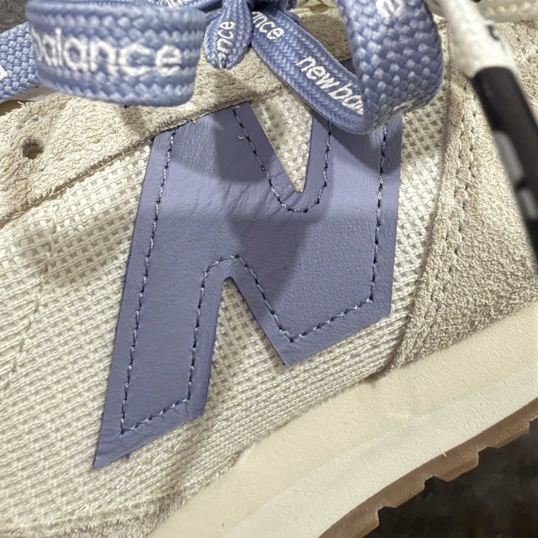 图片[2]-【纯原M版】New Balance U471AA NB新百伦织物牛剖层革春夏薄底鞋防滑耐磨平衡轻便低帮生活休闲鞋 原档数据独立私模大底 唯一正确三层组合大底 特高弹切片加持 百分百还原原鞋脚感 NB市场最强产物 防伪原标全套原楦原纸板原厂数据开发 全鞋电脑针车加持 原厂网布 原装进口头层翻毛皮料正确绒感卡色 正确中底拉帮中底网布细节 匠心打造 耗时两个月开发完成 工艺极其复杂难度可想而知 高端零售专供产物 尺码：36 37 37.5 38 38.5 39.5 40 40.5 41.5 42 42.5 43 44 44.5 45 45.5 46.5 47-选品中心