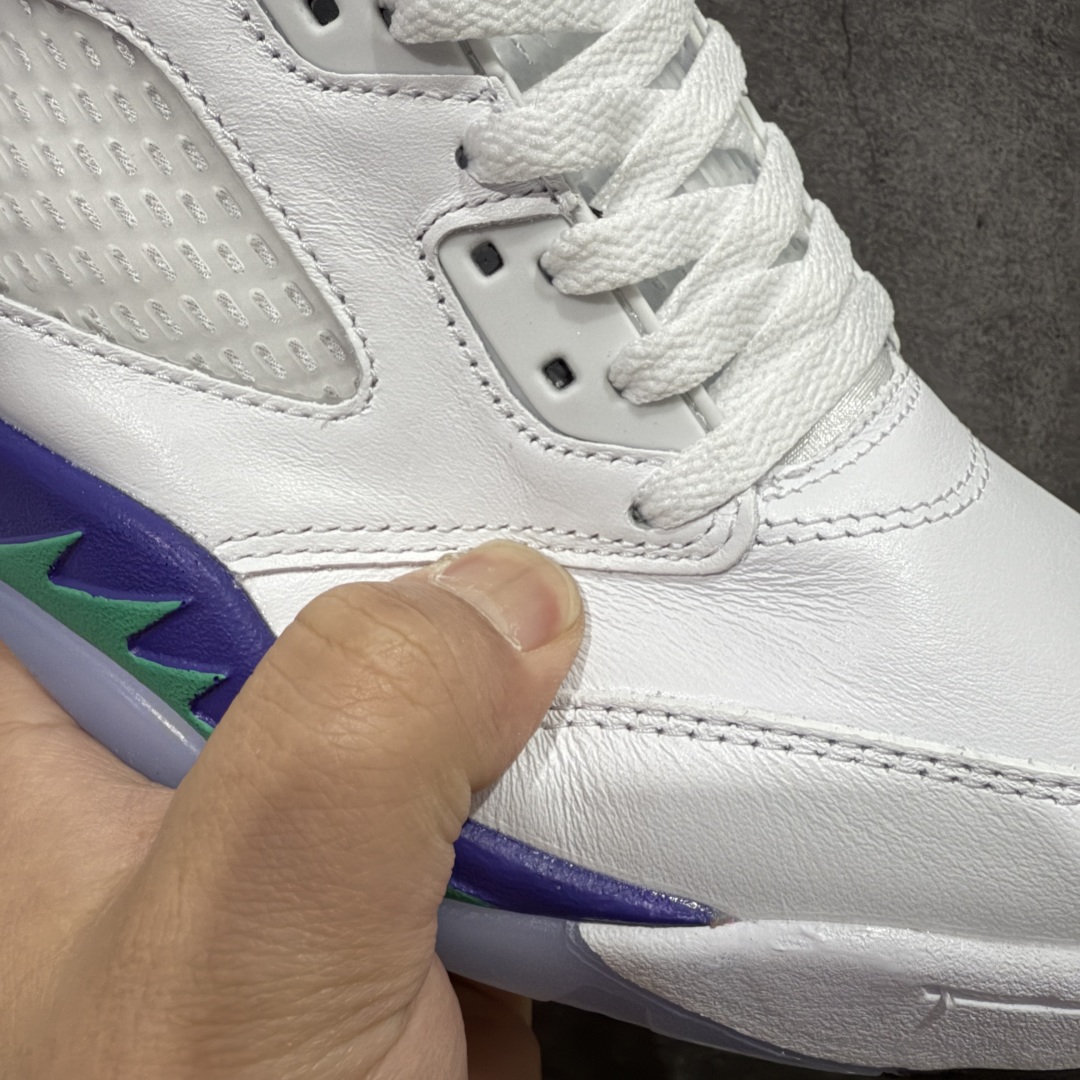 图片[4]-【XP纯原】Air Jordan 5 Retro AJ5乔5 男子文化篮球鞋 aj5白紫葡萄！货号HQ7978-100 国内一线大厂出品 匠心打造 原厂皮料原厂数据 全新纸板 模具打造 外贸 平台高端零售专供品质 品质毋庸置疑 一眼正品既视感 细节均已解码 尺码：40.5 41 42 42.5 43 44 44.5 45 46 47.5-选品中心