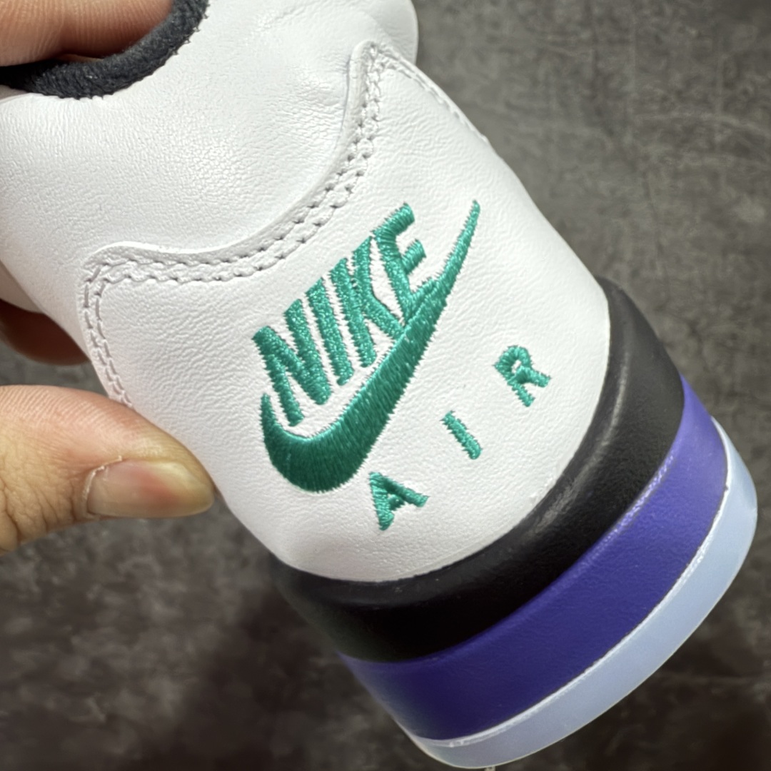 图片[2]-【XP纯原】Air Jordan 5 Retro AJ5乔5 男子文化篮球鞋 aj5白紫葡萄！货号HQ7978-100 国内一线大厂出品 匠心打造 原厂皮料原厂数据 全新纸板 模具打造 外贸 平台高端零售专供品质 品质毋庸置疑 一眼正品既视感 细节均已解码 尺码：40.5 41 42 42.5 43 44 44.5 45 46 47.5-选品中心