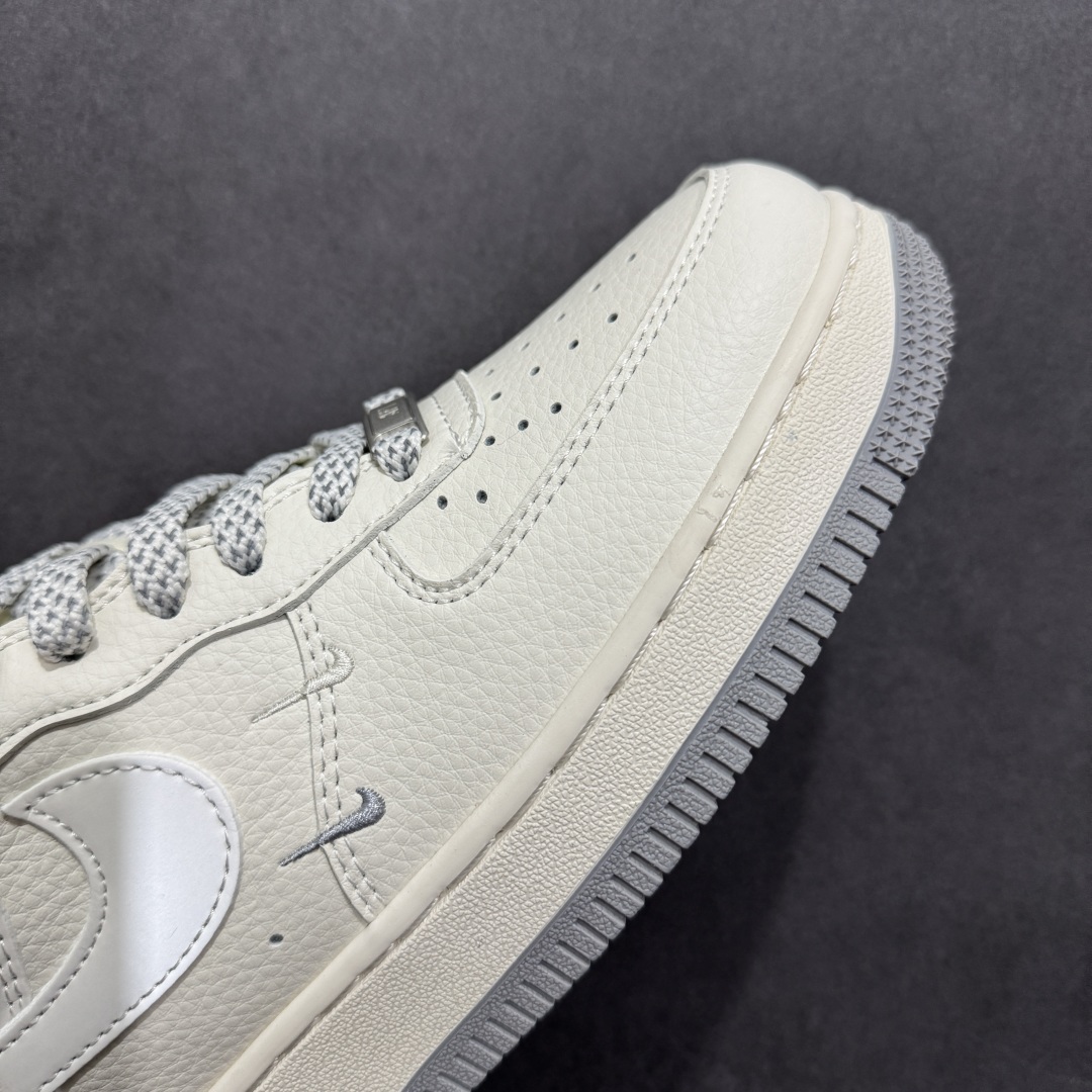 260  【定制版】Nike Air Force 1'07 Low 斯图西联名 小双勾灰底 空军一号低帮休闲板鞋 XZ6188-712
