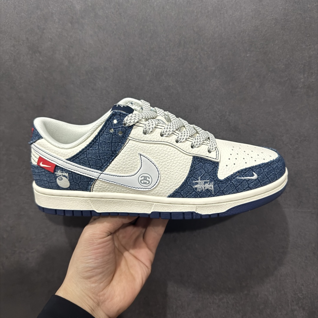 280  【定制版】Nike SB Dunk Low 斯图西联名 反光蓝牛仔 低帮休闲板鞋 ZH2598-268
