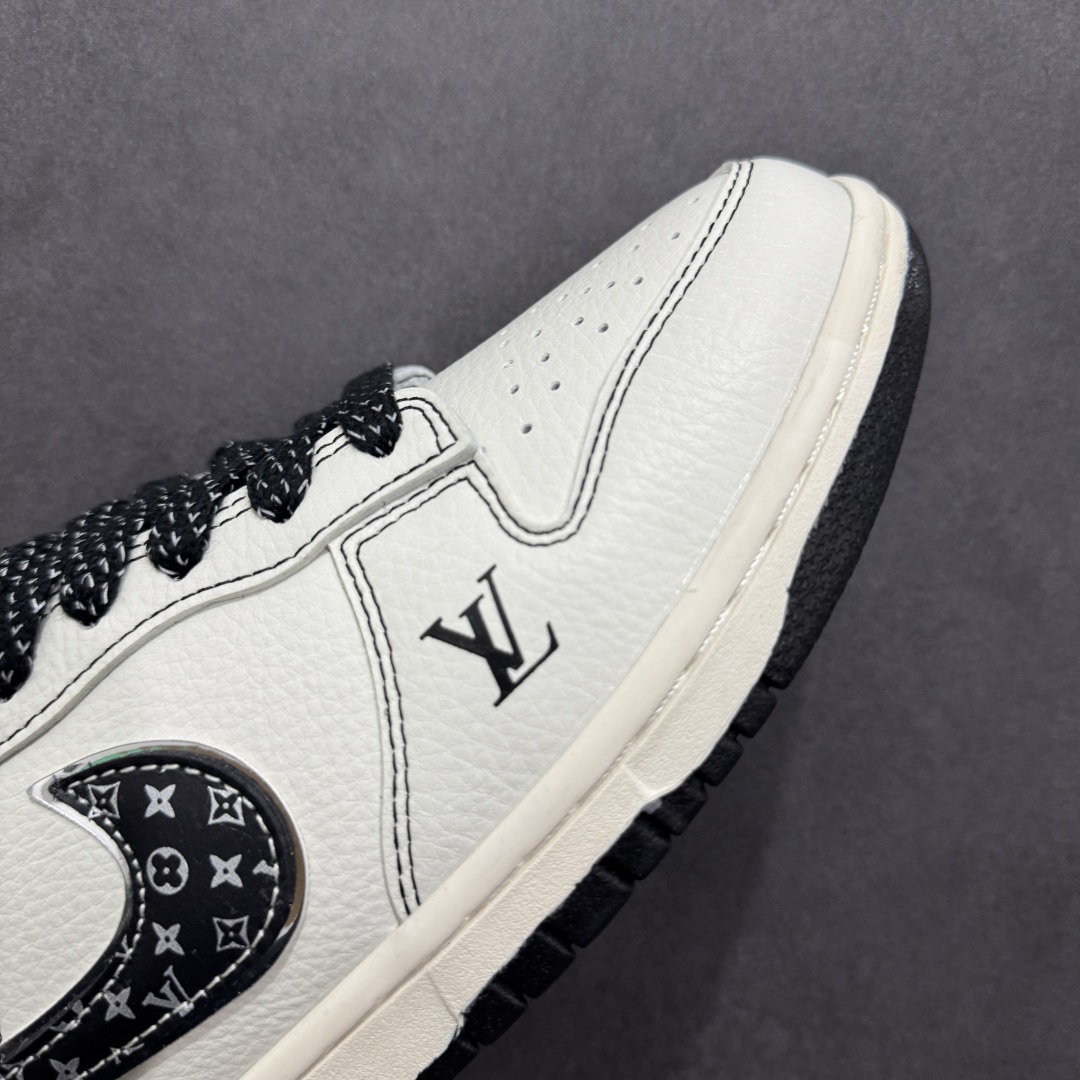 260  【定制版】Nike SB Dunk Low x Louis Vuitton 白黑  JY6988-105