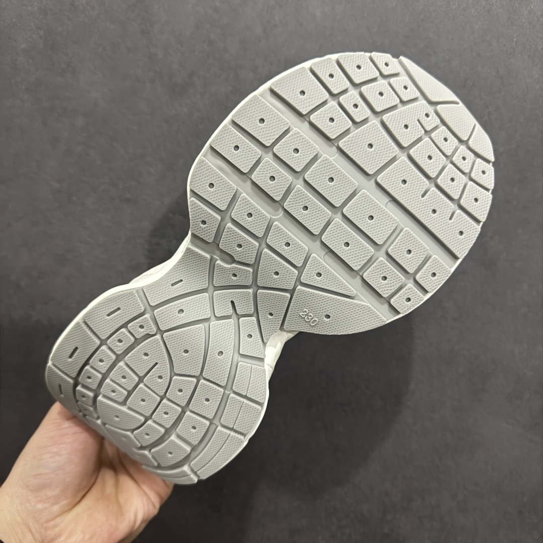 图片[9]-【广东纯原版本】GG-CC Chunky Low安哥拉红休闲运动老爹鞋系列 #广东大厂出品 完美细节 25ss春季新款 大长腿 时髦look轻松定格 不费力展现率性氛围 酷帅机能风不规则设计大底 GGCC 白灰粉色拼色造型设计 轻便舒适百搭 不管怎么搭都敲好看~ 尺码： 35 36 37 38 39 40-选品中心