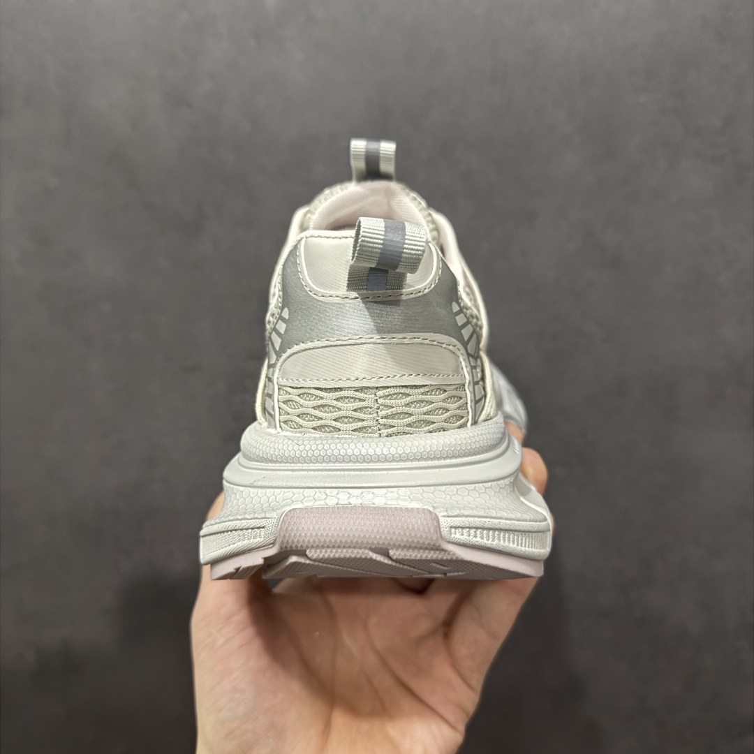 图片[4]-【广东纯原版本】GG-CC Chunky Low安哥拉红休闲运动老爹鞋系列 #广东大厂出品 完美细节 25ss春季新款 大长腿 时髦look轻松定格 不费力展现率性氛围 酷帅机能风不规则设计大底 GGCC 白灰粉色拼色造型设计 轻便舒适百搭 不管怎么搭都敲好看~ 尺码： 35 36 37 38 39 40-选品中心