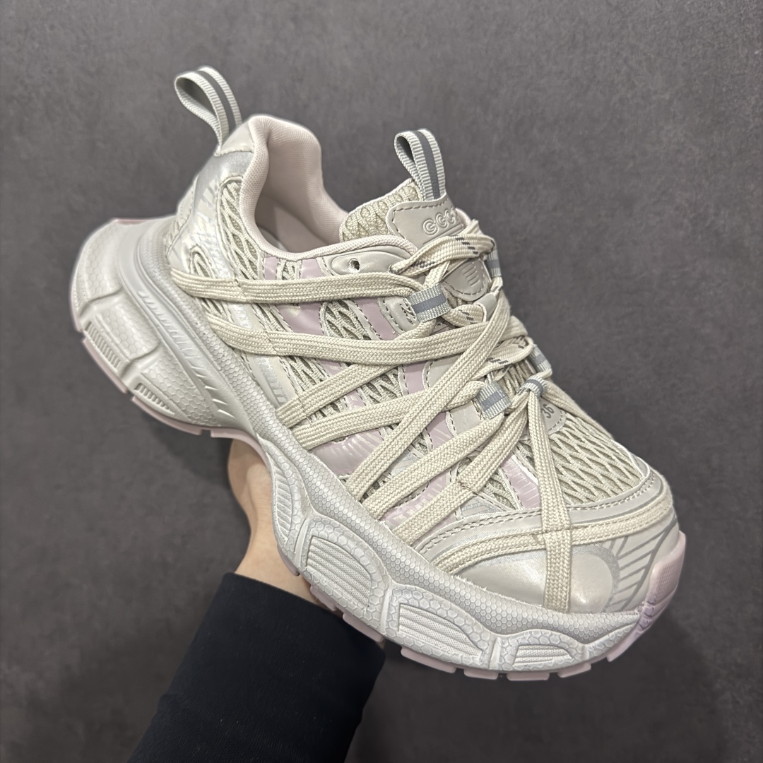 图片[3]-【广东纯原版本】GG-CC Chunky Low安哥拉红休闲运动老爹鞋系列 #广东大厂出品 完美细节 25ss春季新款 大长腿 时髦look轻松定格 不费力展现率性氛围 酷帅机能风不规则设计大底 GGCC 白灰粉色拼色造型设计 轻便舒适百搭 不管怎么搭都敲好看~ 尺码： 35 36 37 38 39 40-选品中心