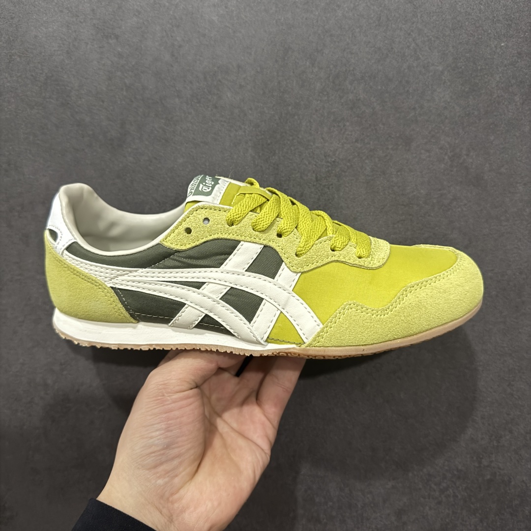【公司级】Onitsuka 鬼冢虎 Serrano系列 潮流舒适轻便生活休闲鞋 鞋面采用翻毛皮和牛津布面设计制作,透气性好,包裹感很强。 鞋底采用防滑耐磨橡胶大底,脚感轻便舒适。鞋掌做了加宽处理,穿着更加舒适。 尺码:36 37 37.5 38 39 39.5 40 40.5 41.5 42 42.5 43.5 44 45-选品中心