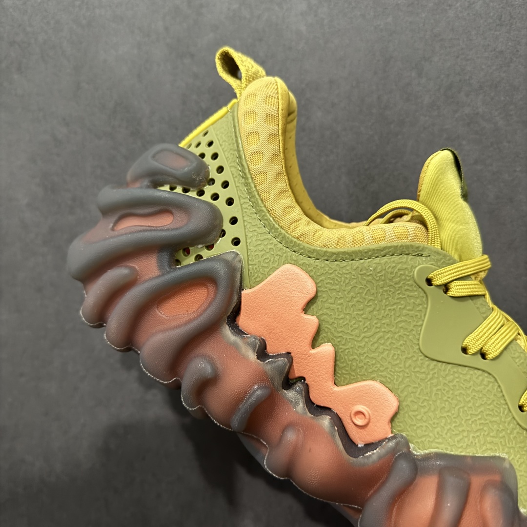 图片[6]-【DG莞产】Salehe Bembury x Crocs Pollex Juniper 卡骆驰联名款经典简约休闲沙滩洞洞拖鞋凉鞋 原版超大鞋盒包装 超轻Croslite专利材料打造 鞋面更加耐用易清洗 该鞋款轻盈舒适 2002年 经典克骆格诞生 秉承外形简单 穿着舒适的初衷 不断为消费者带来舒适的穿着体验 穿出“趣”味 鞋面洞洞可搭彰显个性的智必星 一鞋两穿 可调节式后跟带增添鞋身的稳固性能 放前面变成愜意舒适的凉拖 放后面行走跑跳更加稳妥 Croslite ™材料 封闭式细胞树脂 能够在体温作用下自动变形以适应脚部形状 涉水性优秀的同时易于清洁 抓地力强 不易打滑 Crocs的核心理念：轻便 灵活 全方位的舒适感 同步官方尺码：M4（36-37） M5（37-38）M6（38-39）M7（39-40）M8（41-42）M9（42-43）M10（43-44）M11（45-46）-选品中心