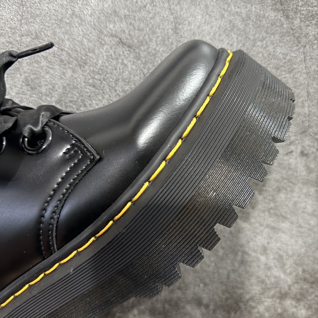 
【公司级】Dr.Martens 马汀博士经典牛皮革舒适百撘马丁靴 马汀博士作为一个具有独特魅力的品牌