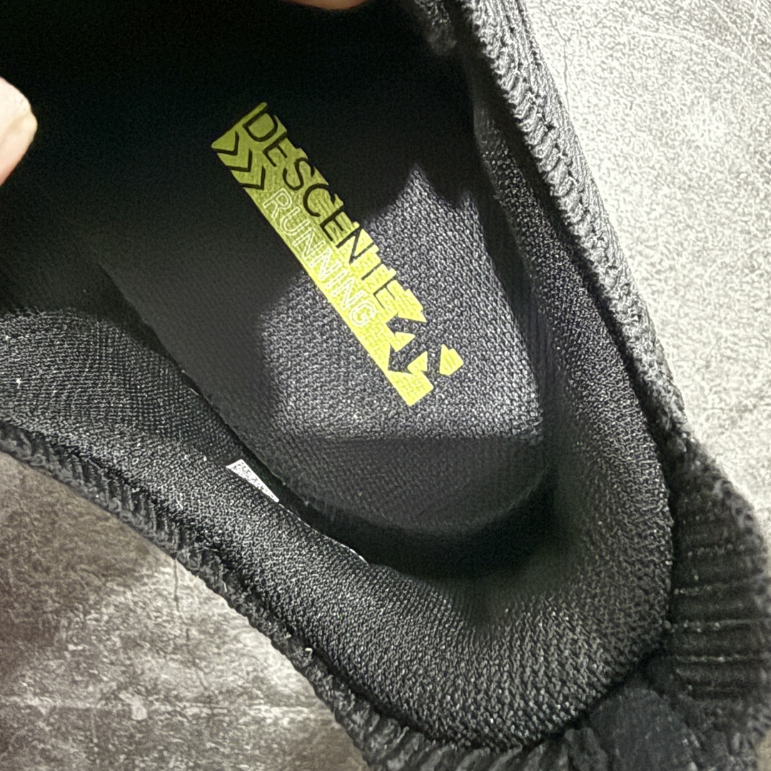 图片[8]-【莞顶纯原版】迪桑特Descente Running 跑步系列 针织“黑武士” ·佛山大厂出品 99%还原度 ·独立私模开发，只为真正还原zp · 私人定制原版鞋面，舒适透气更好定型 ·城市通勤/运动健身/轻户外徒步 ·黑色系潮鞋还有机能风的设计感 ·原版开发大底，脚感特别轻盈 尺码：39 40 41 42 43 44-选品中心