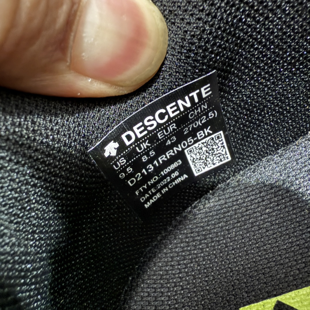 图片[7]-【莞顶纯原版】迪桑特Descente Running 跑步系列 针织“黑武士” ·佛山大厂出品 99%还原度 ·独立私模开发，只为真正还原zp · 私人定制原版鞋面，舒适透气更好定型 ·城市通勤/运动健身/轻户外徒步 ·黑色系潮鞋还有机能风的设计感 ·原版开发大底，脚感特别轻盈 尺码：39 40 41 42 43 44-选品中心