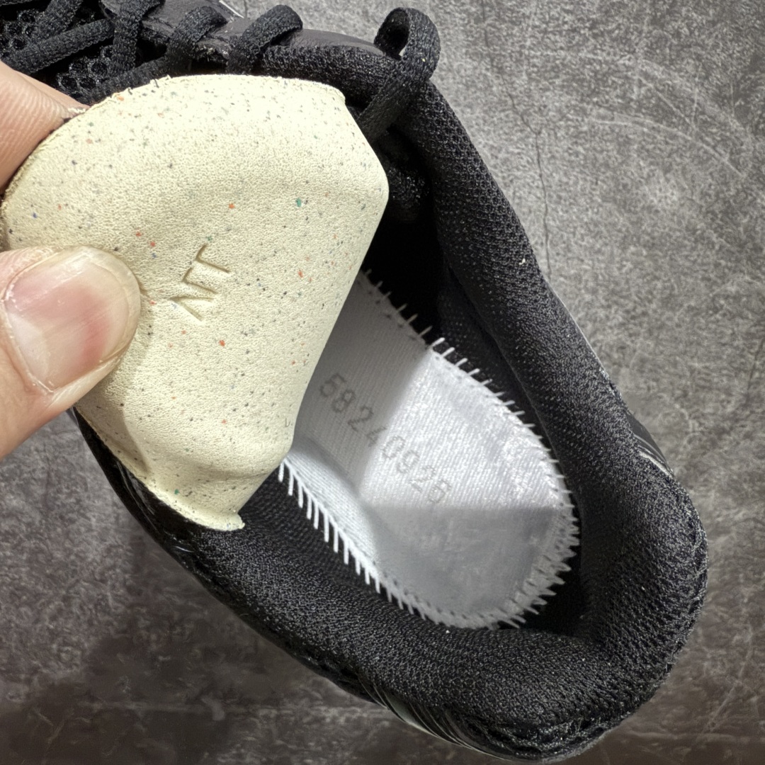 图片[9]-【总裁版】 ASICS GEL-KAYANO 14 亚瑟士系列轻量缓震休闲运动跑步鞋 市场天花板品质 鞋型细节秒杀市场流通版本 知名大厂出品 原版开发 细节完美把控 独家私模五层组合大底 原厂定制缓震硅胶加持 原盒原配 官方四联吊牌 一比一同步原鞋工艺和用料 后跟一样采用了GEL缓震胶 整体系列设计非常的科技感！ 锻炼跑步的同时让你一样时尚百搭！ 设计师 Hidenori Yamashita 以「Flash」一词为灵感，创造出未来感金属色鞋面，改造升级内在性能，由内而外全面革新，为 GEL-KAYANO 家族传承及经典跑鞋文化的延续，创下里程碑式作品。ASICS GEL – KAYANO 14 跑鞋重新诠释了复古的跑步形状，并以其 2000 年代后期的美学理念重新铺装，银色与蓝色的鞋面极为高档.网面铺陈与鞋面、鞋头多处细节位增添了透气性。ASICS GEL – KAYANO 14的鞋后跟部中底上以及多密度耐磨鞋底增加了 GEL 缓震胶，提供高抗冲击性、缓冲性、可保护脚部免受地面冲击的影响，穿着舒适性十足「入手同款」 尺码：36 37 37.5 38 39 39.5 40.5 41.5 42 42.5 43.5 44 45 46-选品中心